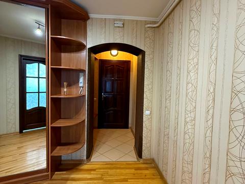 квартира за адресою Академіка Грушевського вул., 75