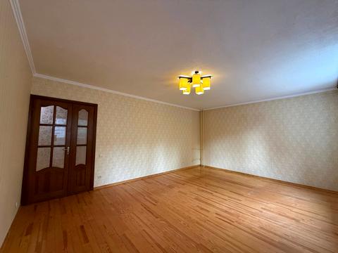 квартира за адресою Академіка Грушевського вул., 75