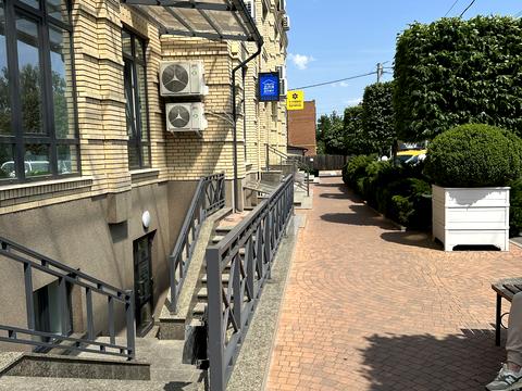 коммерческая по адресу Дем'яна Попова ул., 22