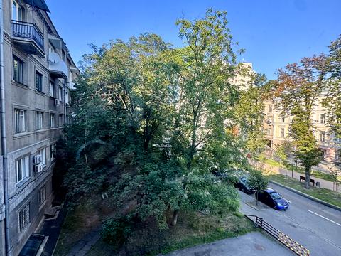 квартира за адресою Шовковична вул., 7-А