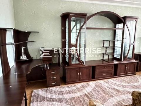 квартира за адресою Миколи Ушакова вул., 18