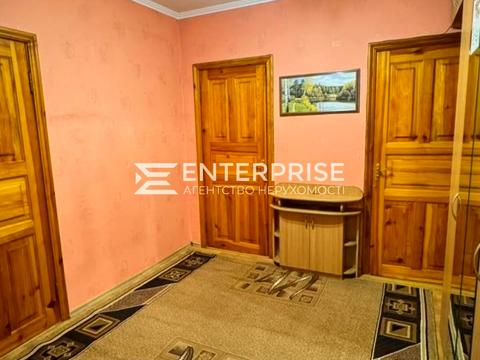 квартира за адресою Миколи Ушакова вул., 18