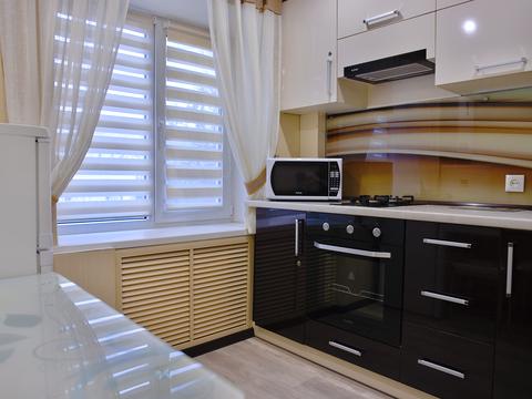 квартира за адресою Соборна вул. (50 років Жовтня), 5