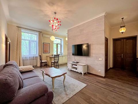 квартира за адресою Шовковична вул., 38