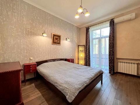 квартира за адресою Шовковична вул., 38