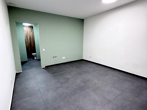 комерційна за адресою Одеса, Манежна вул., 30