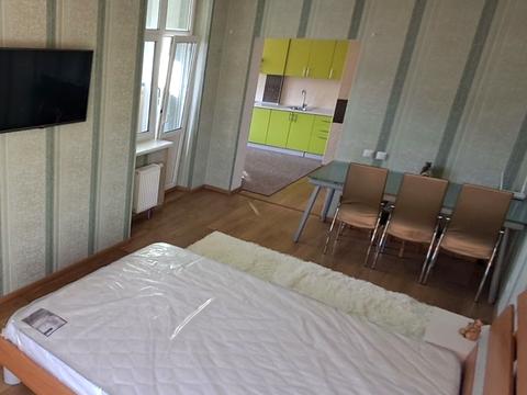 квартира за адресою Анни Ахматової вул., 22