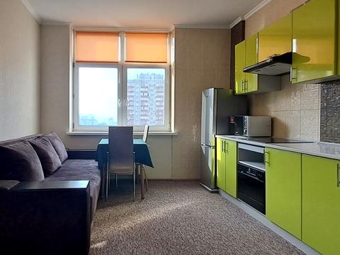 квартира за адресою Анни Ахматової вул., 22