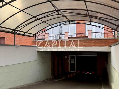 комерційна за адресою Почайнинська вул., 70