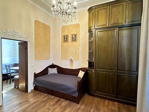 квартира за адресою Гетьмана Петра Дорошенка вул. (Жовтнева), 63