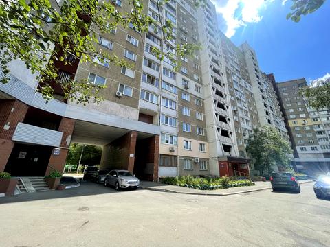 квартира за адресою Академіка Глушкова просп., 51
