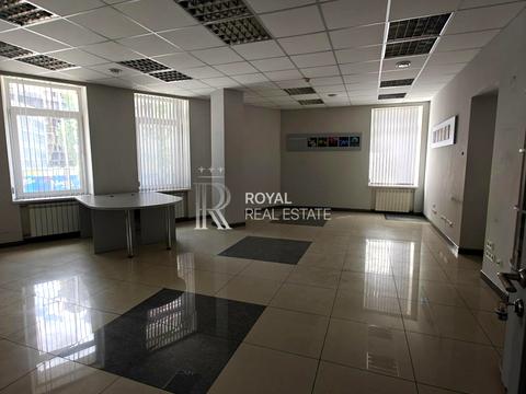 комерційна за адресою Кудрявський узвіз, 7