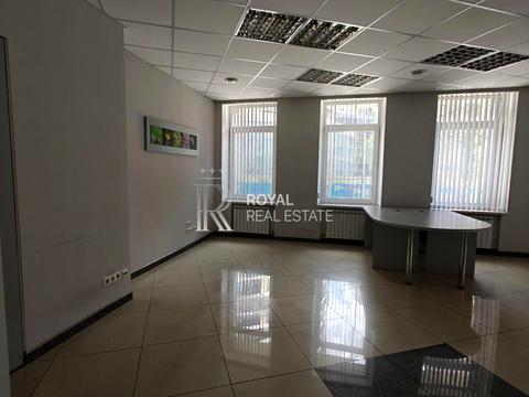 комерційна за адресою Кудрявський узвіз, 7