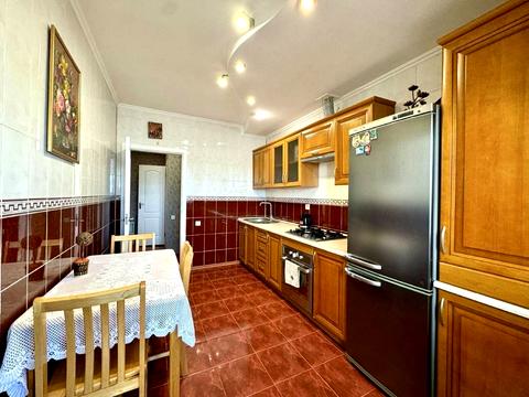 квартира за адресою Академіка Корольова вул., 24