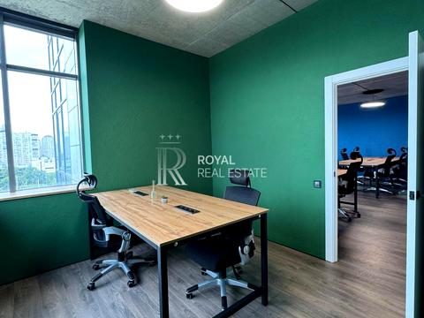 комерційна за адресою Трускавецька вул., 10-Б