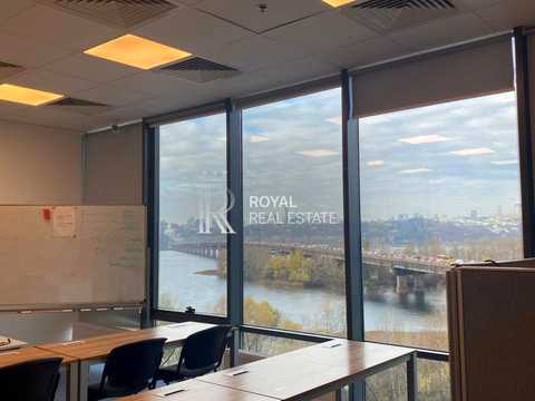 коммерческая по адресу Тичини Павла просп., 1