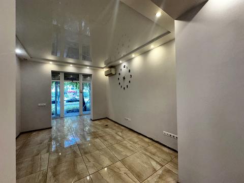 комерційна за адресою Академіка Корольова вул., 112