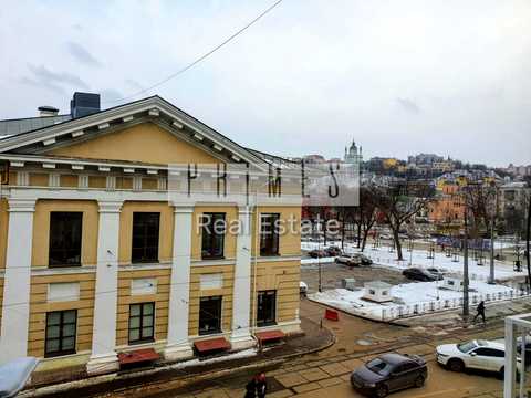 комерційна за адресою Межигірська вул., 3-Б