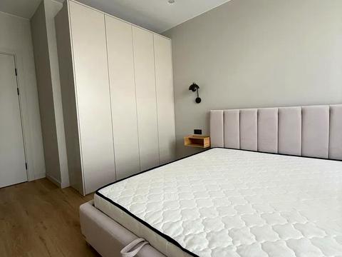 квартира за адресою Причальна вул., 8