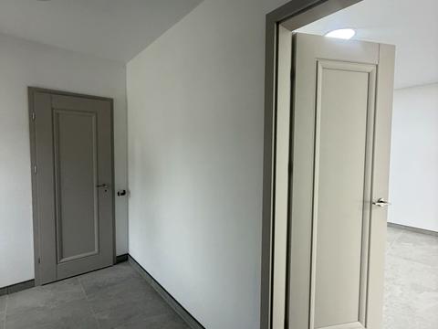 комерційна за адресою Дубно, М. Грушевського, 14Б
