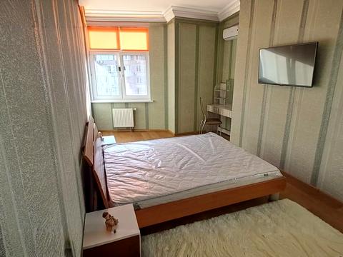 квартира за адресою Анни Ахматової вул., 22