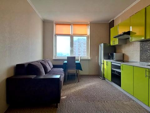 квартира за адресою Анни Ахматової вул., 22