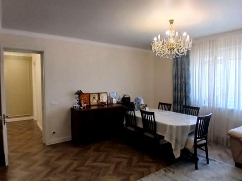 квартира за адресою Академіка Сахарова вул., 5-б