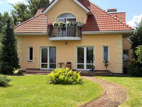 будинок за адресою Урожайна, 32