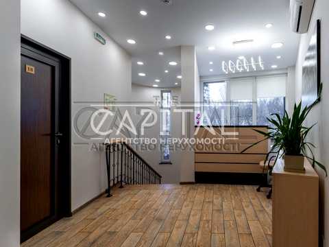 комерційна за адресою Старонаводницька вул., 6-Б