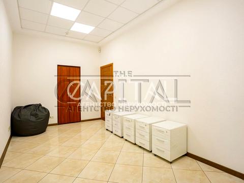 коммерческая по адресу Ивана Мазепы ул. (Січневого Повстання), 26