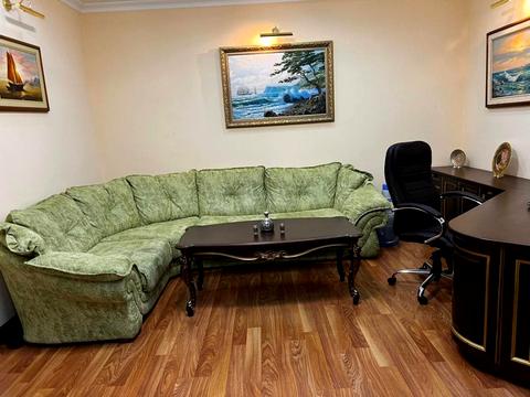 комерційна за адресою Євгена Коновальця вул. (Щорса), 36