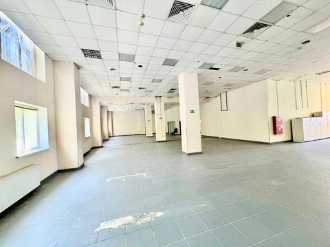коммерческая по адресу Строителей ул., 23