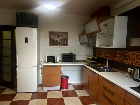 квартира за адресою Зоопаркова вул., 6