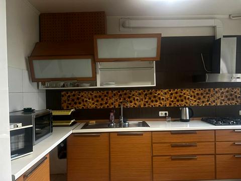 квартира за адресою Зоопаркова вул., 6
