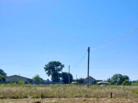 участок по адресу Квітнева