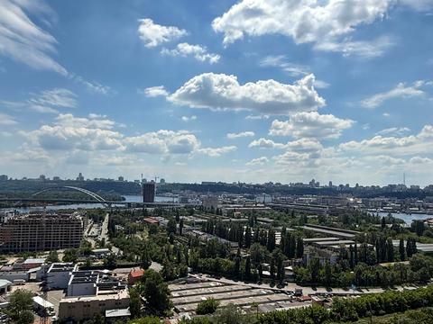 квартира за адресою Набережно-Рибальська вул., 27