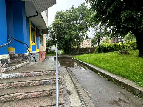 коммерческая по адресу Степана Бандеры ул., 69а