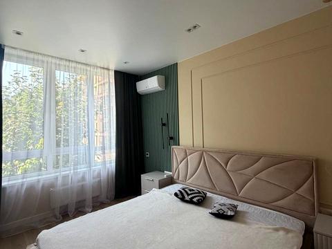 квартира за адресою Салютна вул., 2к18