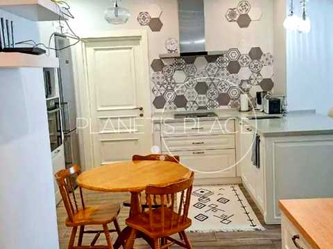 квартира за адресою Драгоманова вул., 2