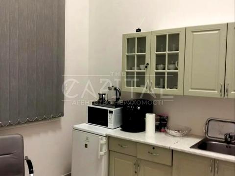 комерційна за адресою Миколи Бажана просп., 17-А