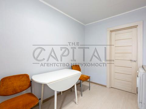 комерційна за адресою Лесі Українки бульв., 25