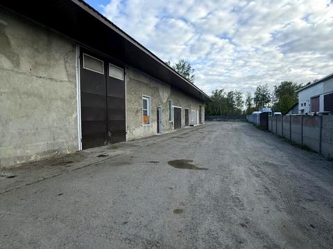 комерційна за адресою Польова вул., 10