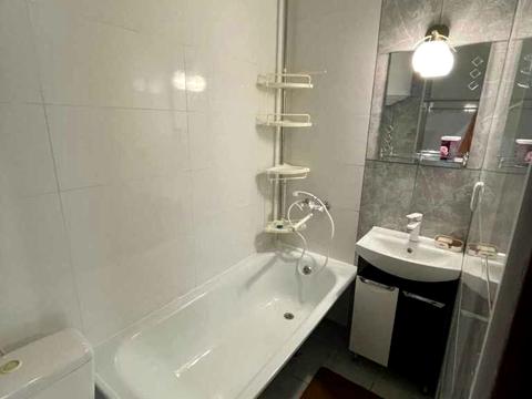 квартира за адресою Івана Крамського вул., 4