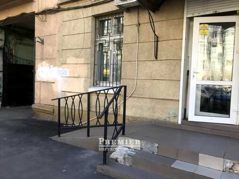 комерційна за адресою Новосельського вул., 94