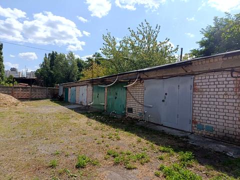 паркоместо по адресу Карела Чапека ул. (Юліуса Фучика), 5