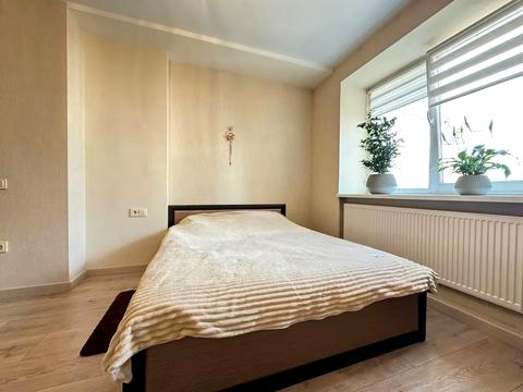 квартира за адресою Дмитра Коцюбайла вул., (Будинок)