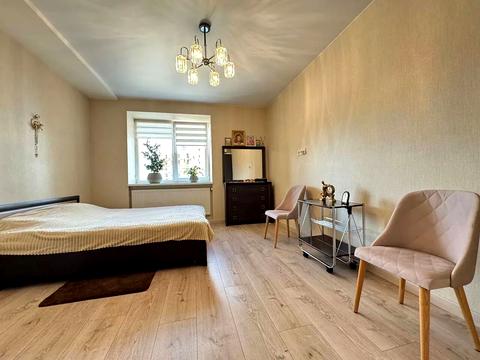 квартира за адресою Дмитра Коцюбайла вул., (Будинок)