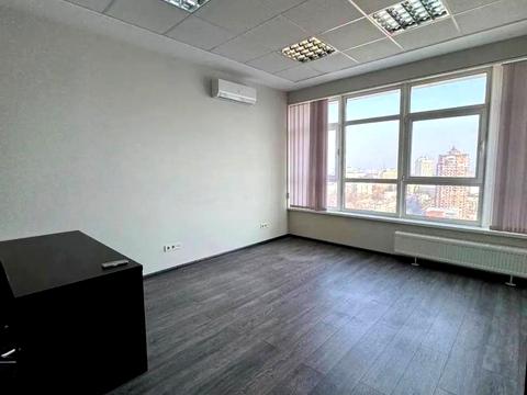 комерційна за адресою Кловський узвіз, 7а