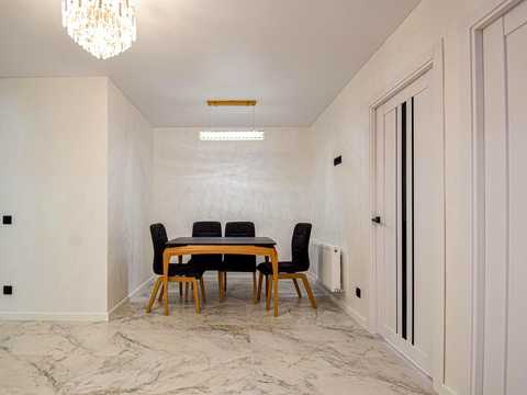 квартира за адресою Злуки просп., 7