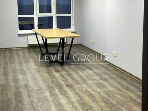 комерційна за адресою Кловський узвіз, 7a